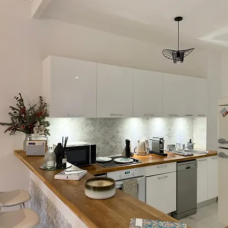 Nicois Au Coeur Du Triangle D'or